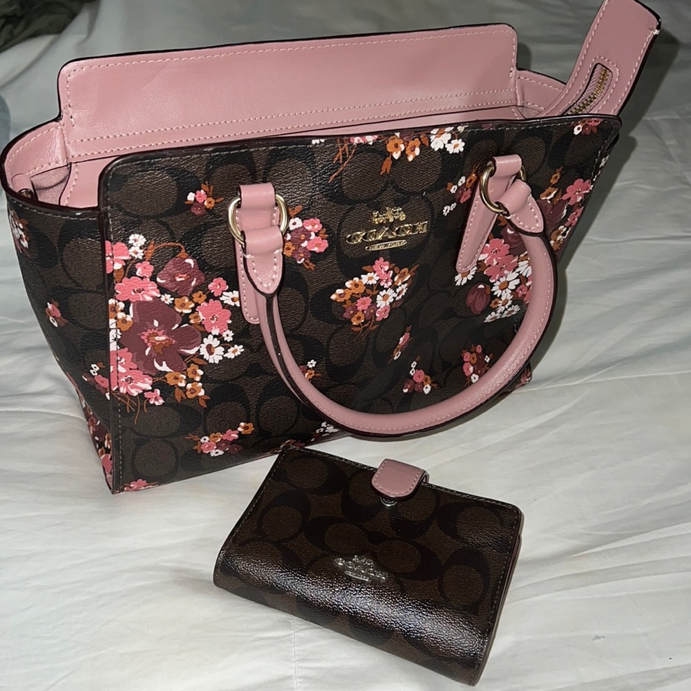 Coach purse with matching wallet